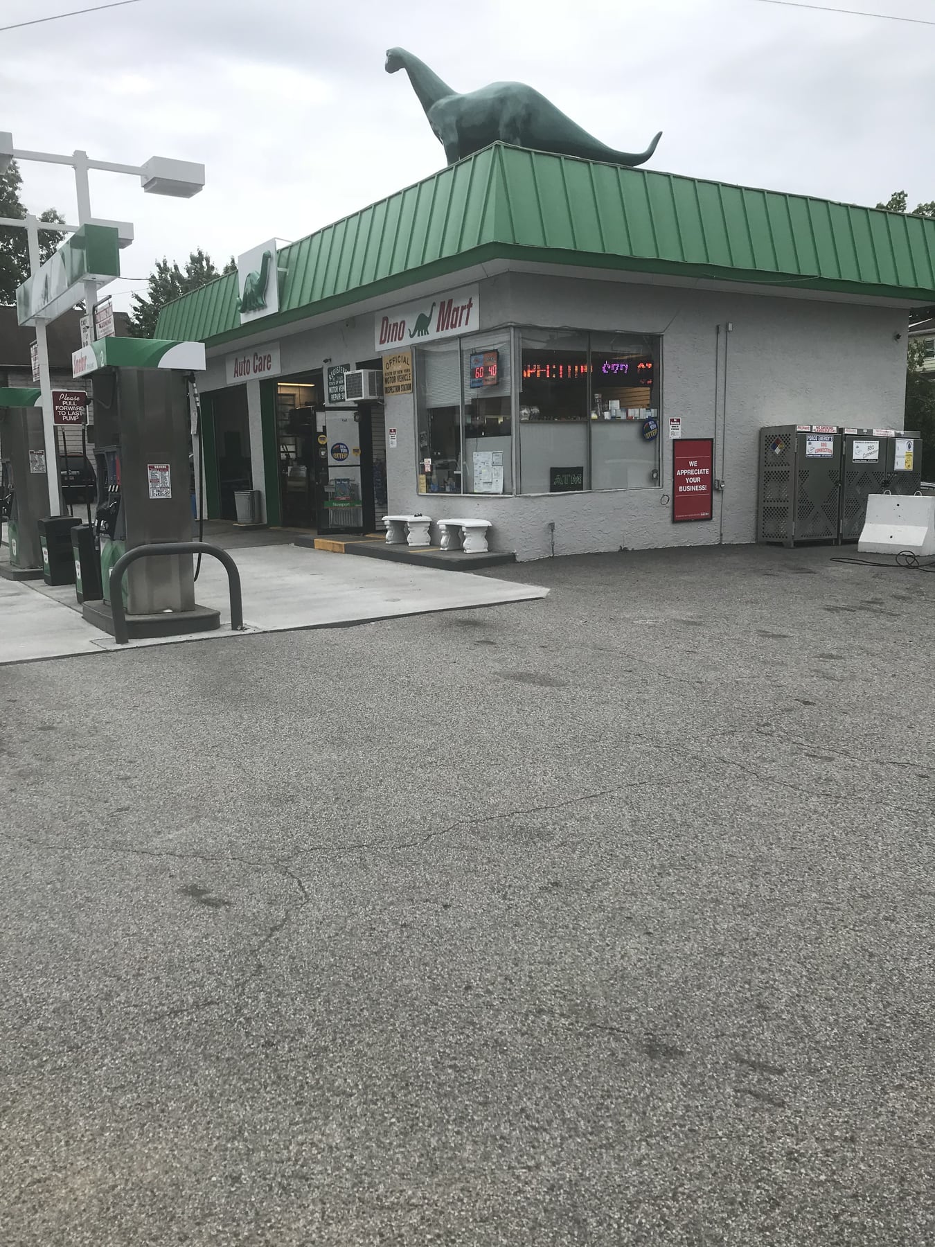 One Broadway Auto exterior at the Sinclair Gas Station